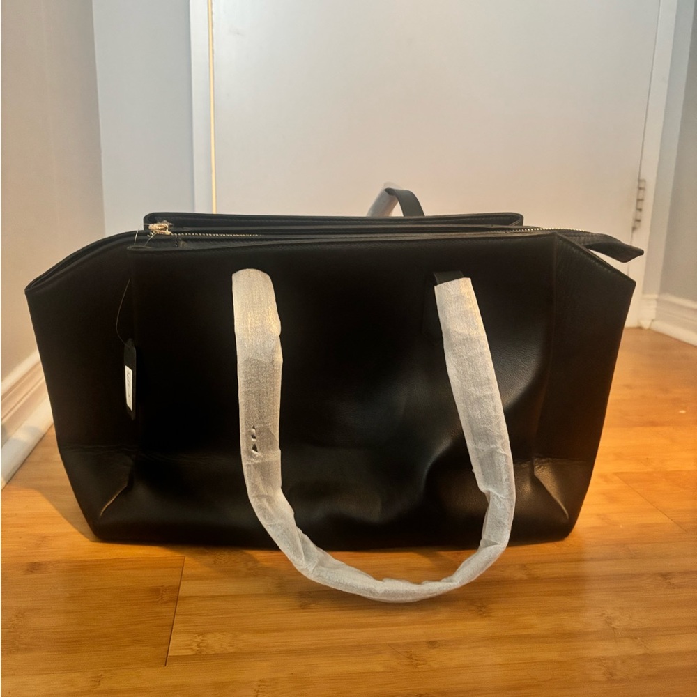 Genuine leather tote bag with laptop sleeve (new)